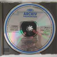 ซีดี Johann Sebastian Bach - Trevor Pinnock • Kenneth Gilbert • Lars Ulrik Mortensen • Nicholas Kraemer • The English Concert - Die Konzerte Für 3 Und 4 Cembali / Concertos For 3 And 4 Harpsichords / Les Concertos Pour 3 Et 4 Clavecins CD VG+