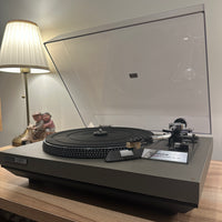 เครื่องเล่นแผ่นเสียง Technics SL-26 Semi-auto Belt Drive Turntable (220V)