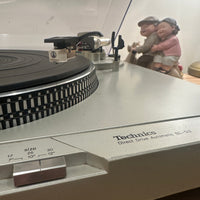 เครื่องเล่นแผ่นเสียง Technics SL-D3 Fully Automatic Direct Drive Turntable (220V)