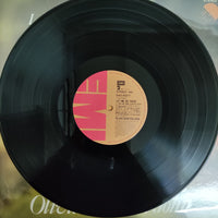 แผ่นเสียง Olivia Newton-John - Let Me Be There Vinyl VG+