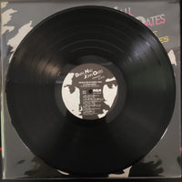 แผ่นเสียง Daryl Hall & John Oates - Private Eyes Vinyl VG+