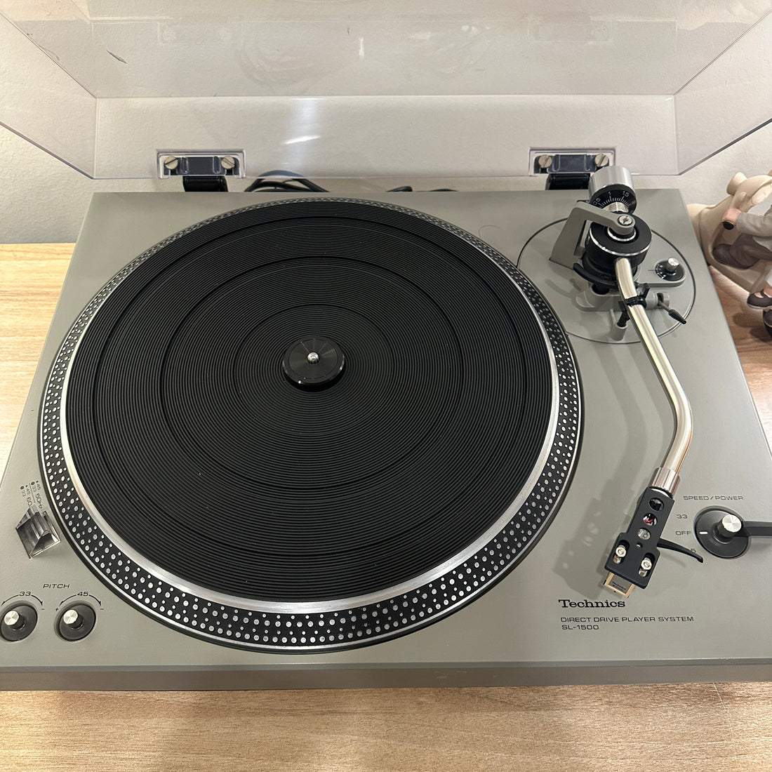 เครื่องเล่นแผ่นเสียง Technics SL-1500 Manual Direct Drive Turntable (220V)