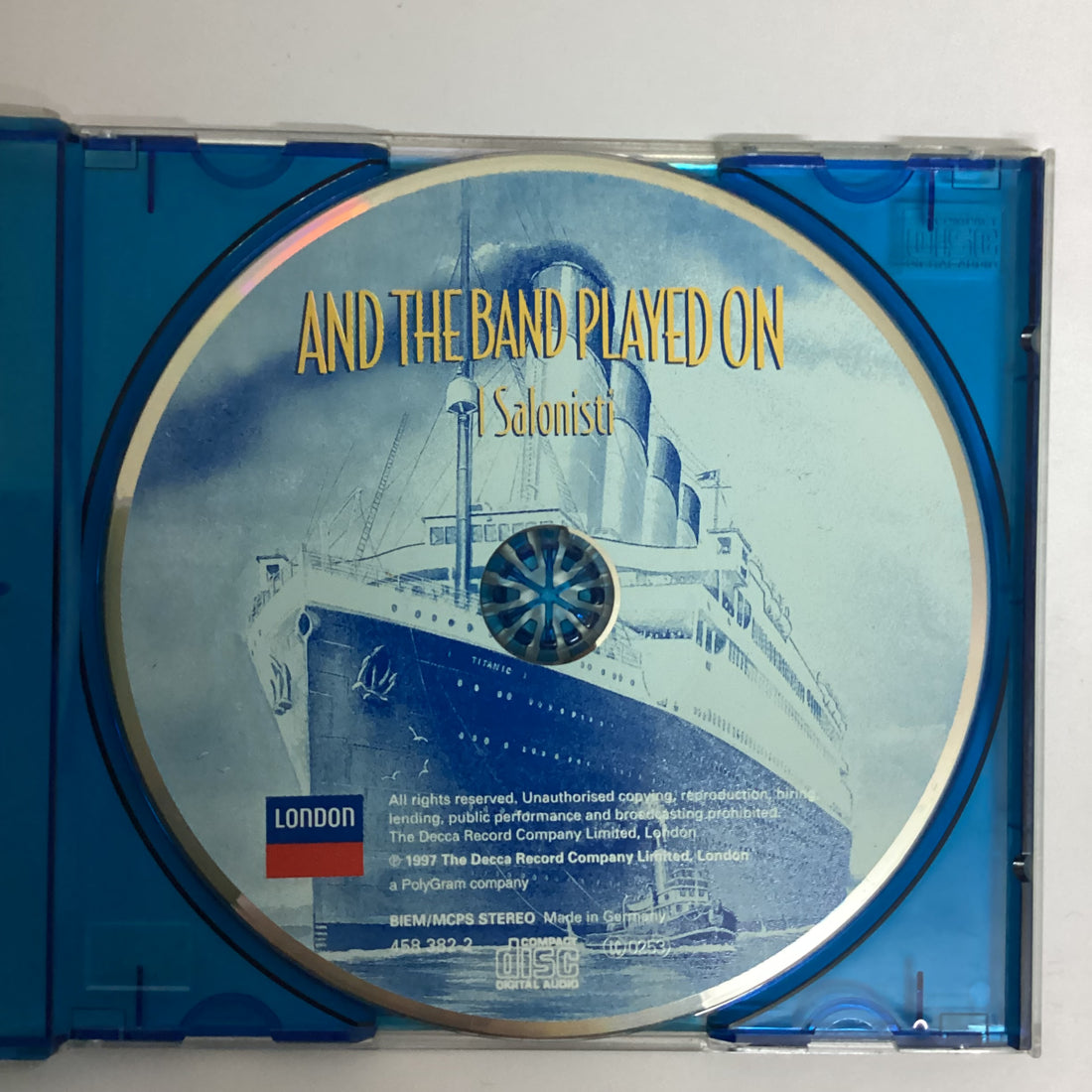ซีดี I Salonisti - And The Band Played On Music Played On The Titanic CD VG
