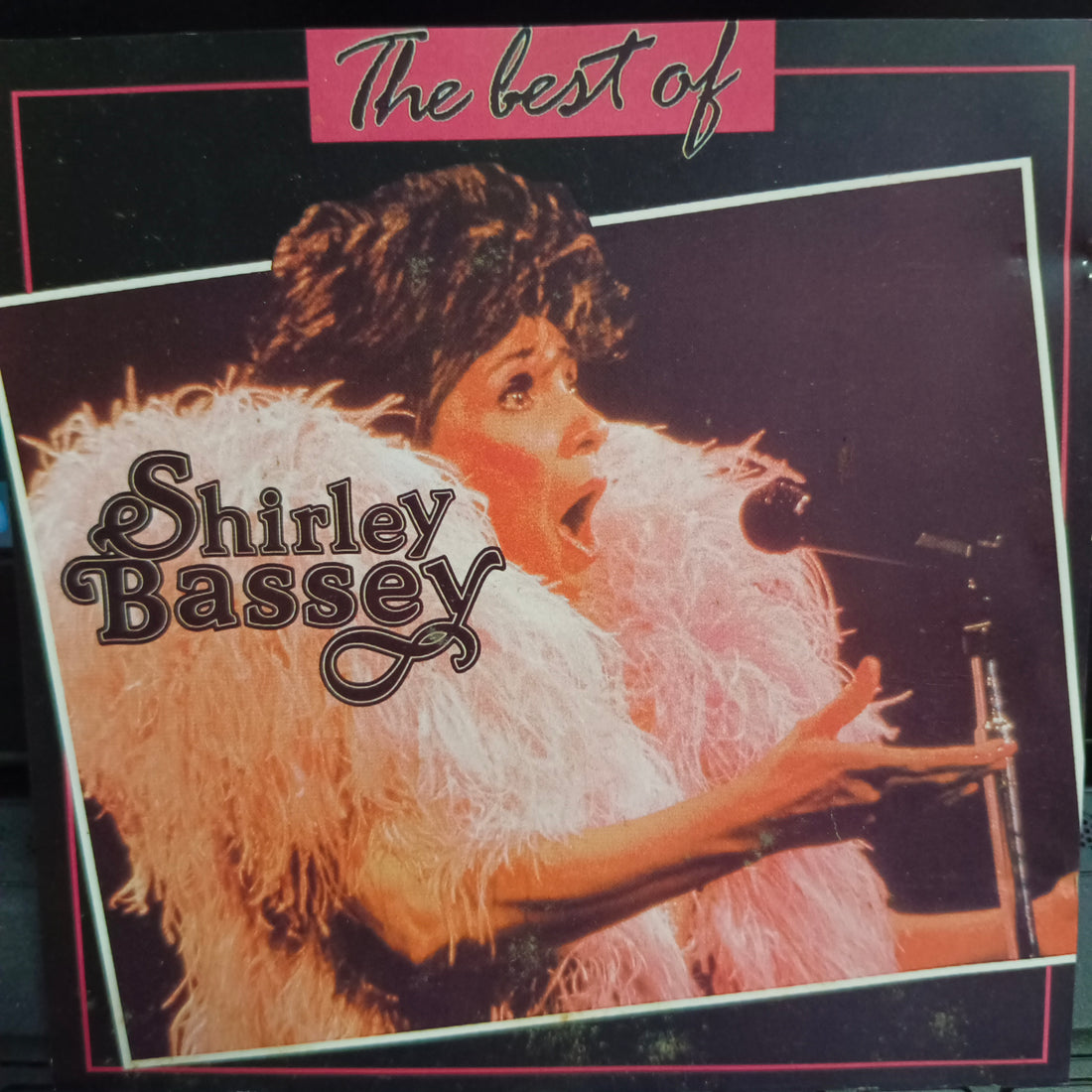 ซีดี Shirley Bassey - The Best Of Shirley Bassey (CD) (VG)