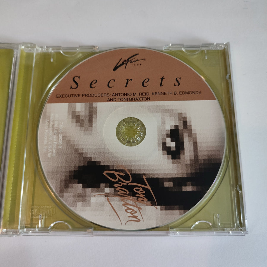 ซีดี Toni Braxton - Secrets (CD) (VG+)