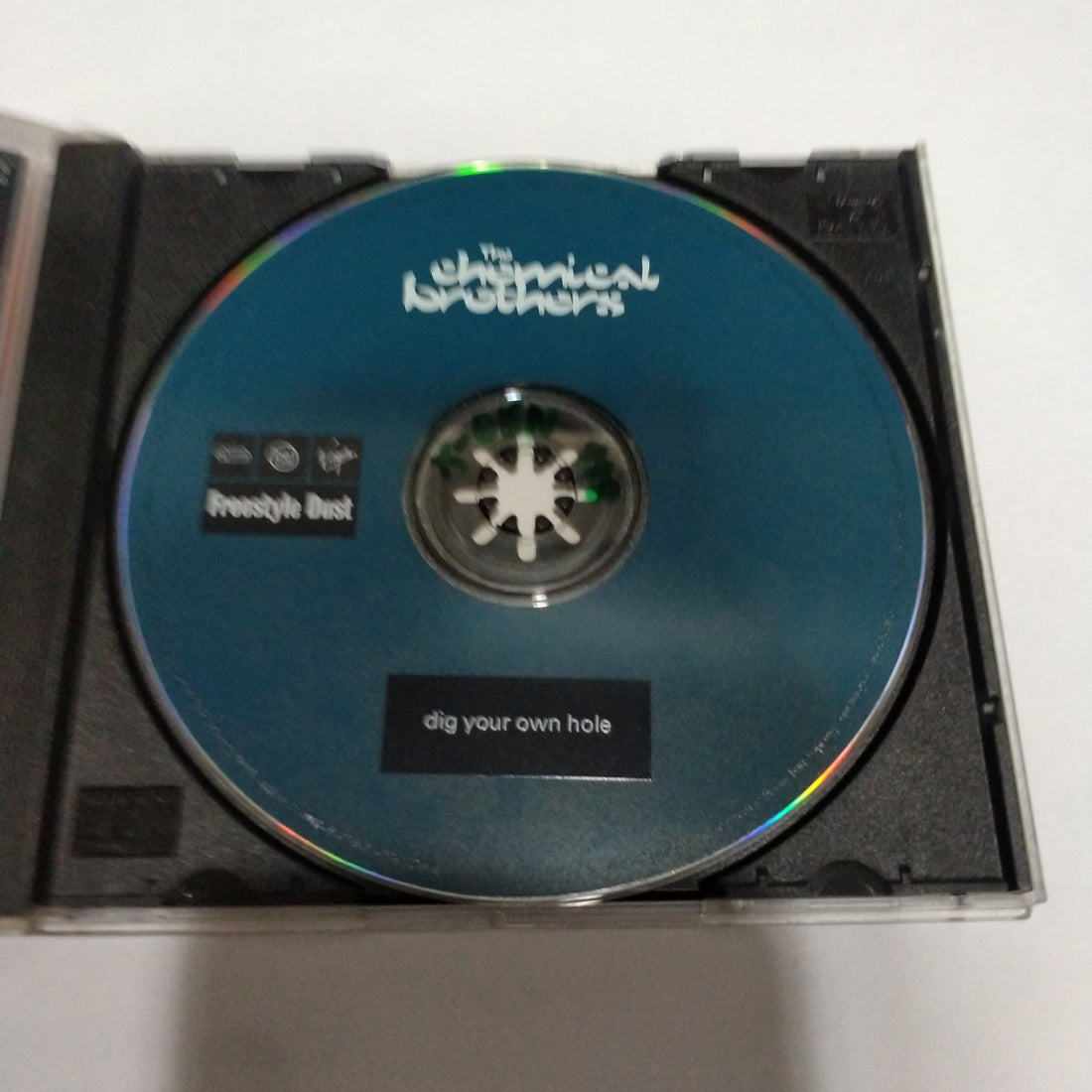 ซีดี The Chemical Brothers - Dig Your Own Hole (CD) (VG)