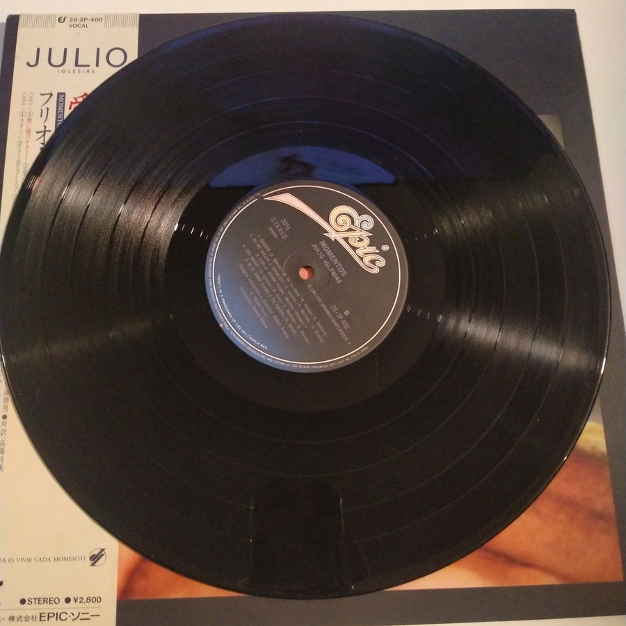 แผ่นเสียง Julio Iglesias - Momentos (Vinyl) (VG+)