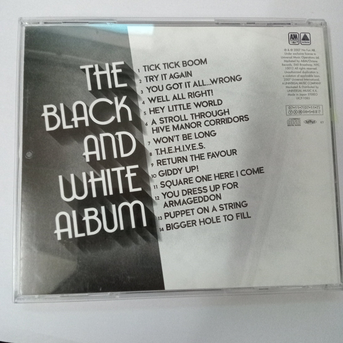 ซีดี The Hives - The Black And White Album (CD) (VG+)