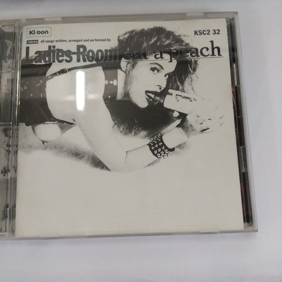 ซีดี Ladies Room - Eat A Peach  (CD) (VG)