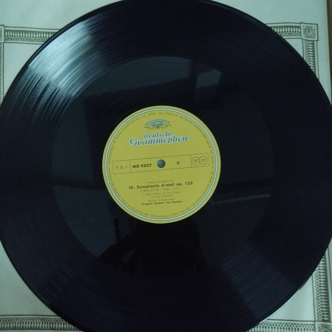 แผ่นเสียง Herbert von Karajan, Berliner Philharmoniker - Beethoven Edition - 9 Symphonien (Vinyl) (VG+) (9LPs)