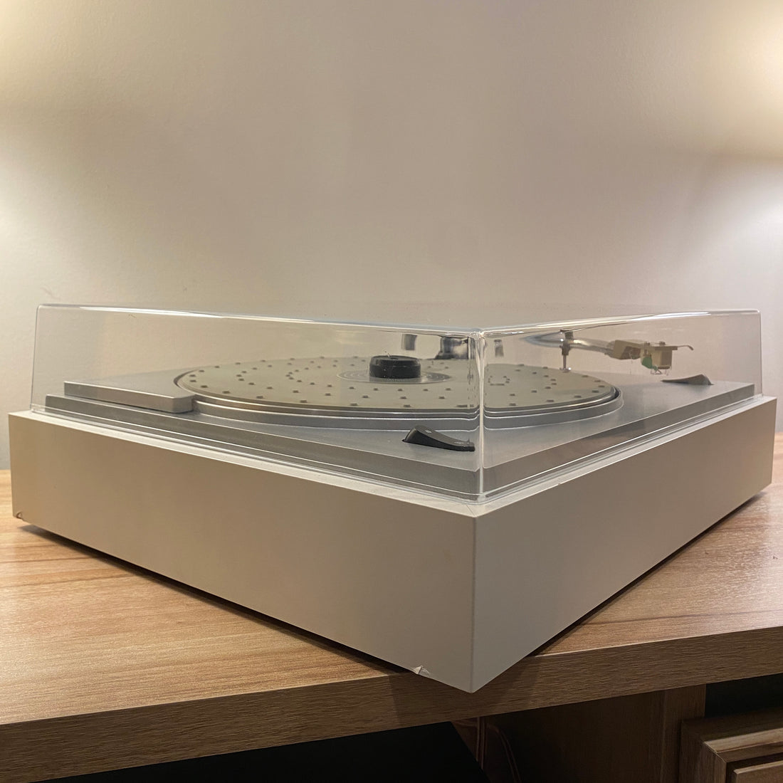 Yamaha IS-66P Belt-Drive Semi-automatic Turntable (110V)