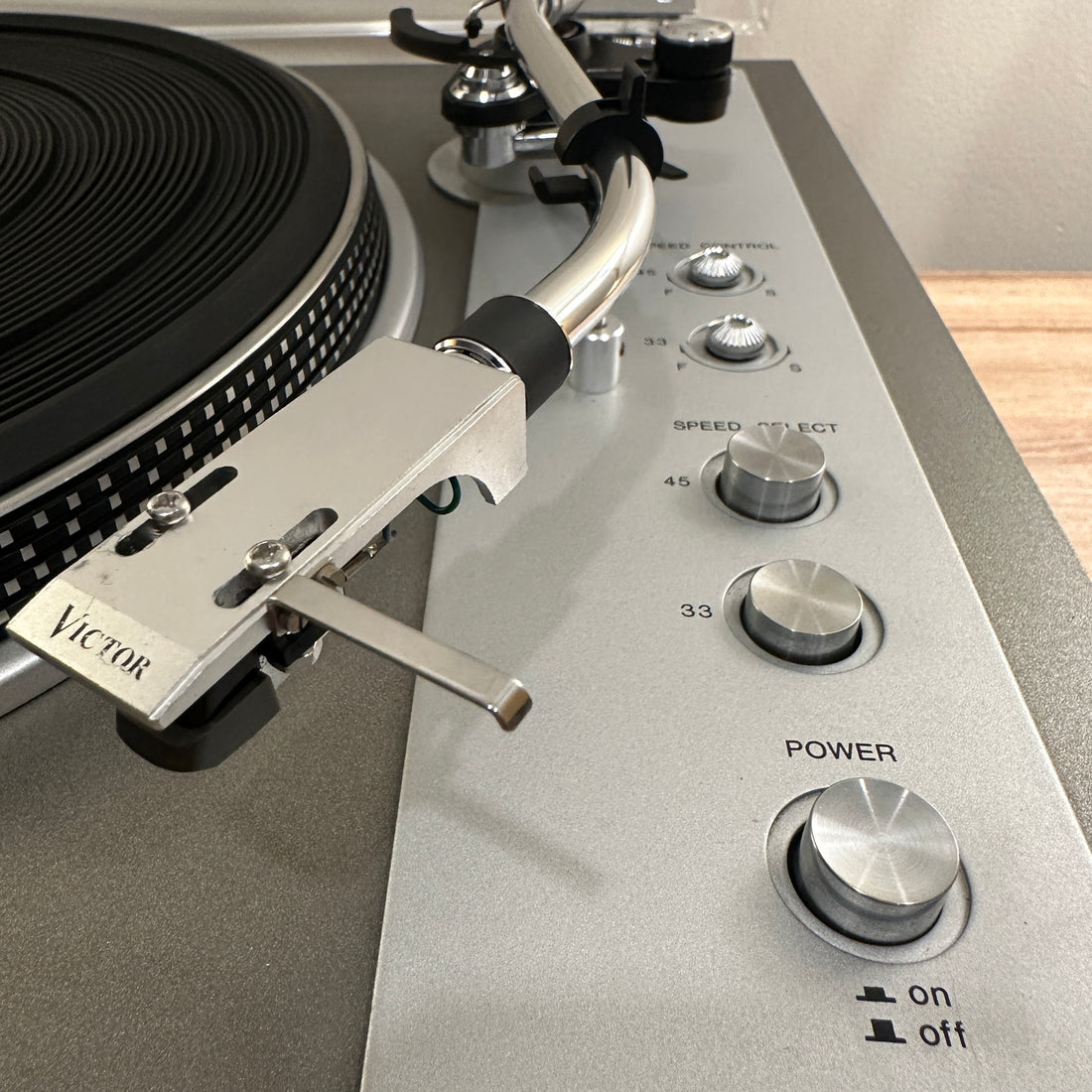 เครื่องเล่นแผ่นเสียง Victor JL-B31 Manual Direct Drive Turntable (220V)