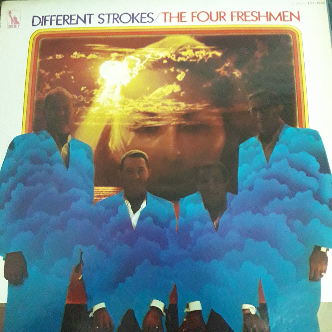 แผ่นเสียง The Four Freshmen - Different Strokes (Vinyl) (VG+)