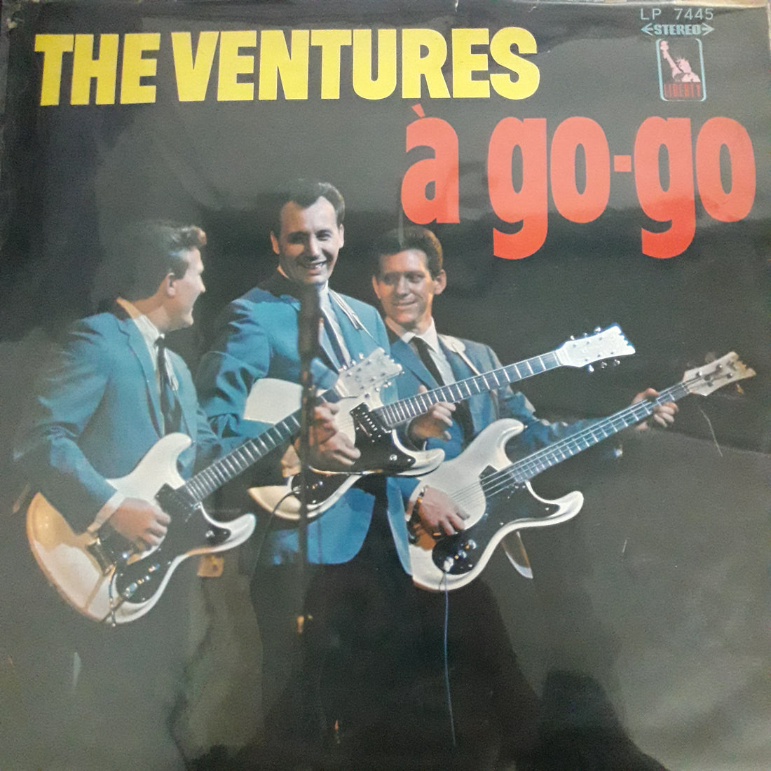 แผ่นเสียง The Ventures - À Go-Go (Vinyl) (VG+) (แผ่นสีแดง)