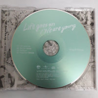 ซีดี King & Prince - Life Goes on / We are young (CD) (VG+)