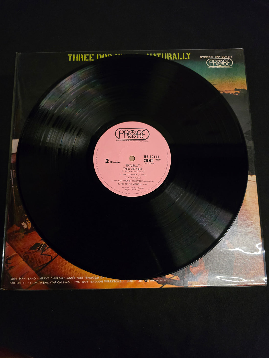 แผ่นเสียง Three Dog Night - Naturally Vinyl VG+