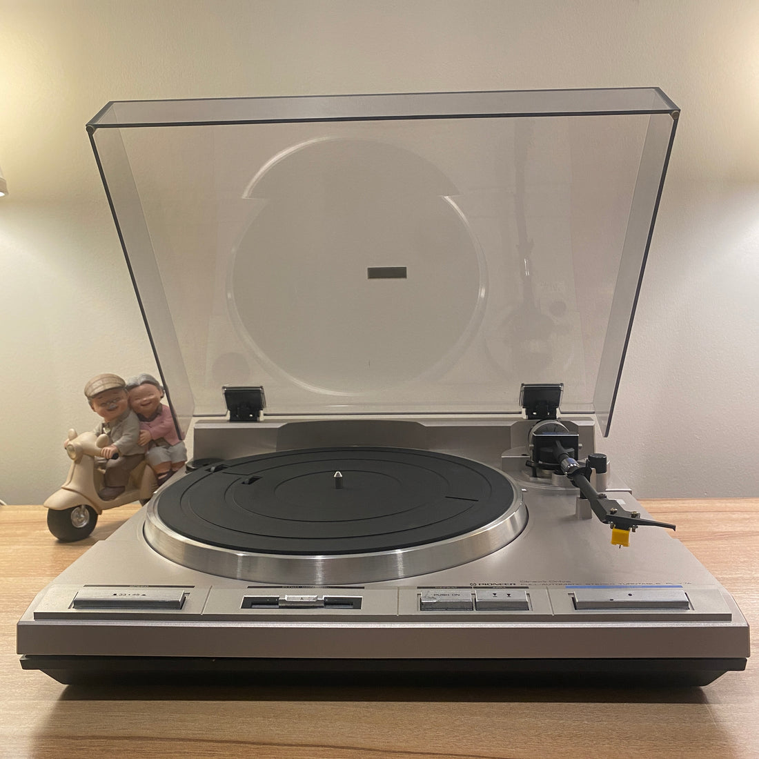 เครื่องเล่นแผ่นเสียง Pioneer PL-Y7A Fully Automatic Direct Drive Turntable (220V)