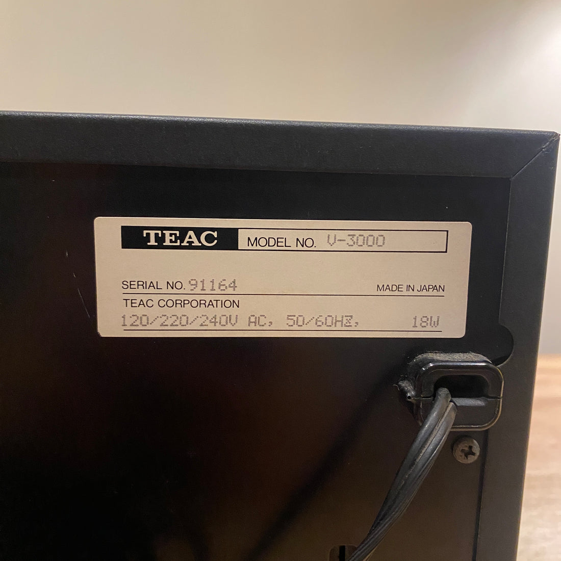 เครื่องเล่นเทป TEAC V-3000 Cassette Deck (220V)