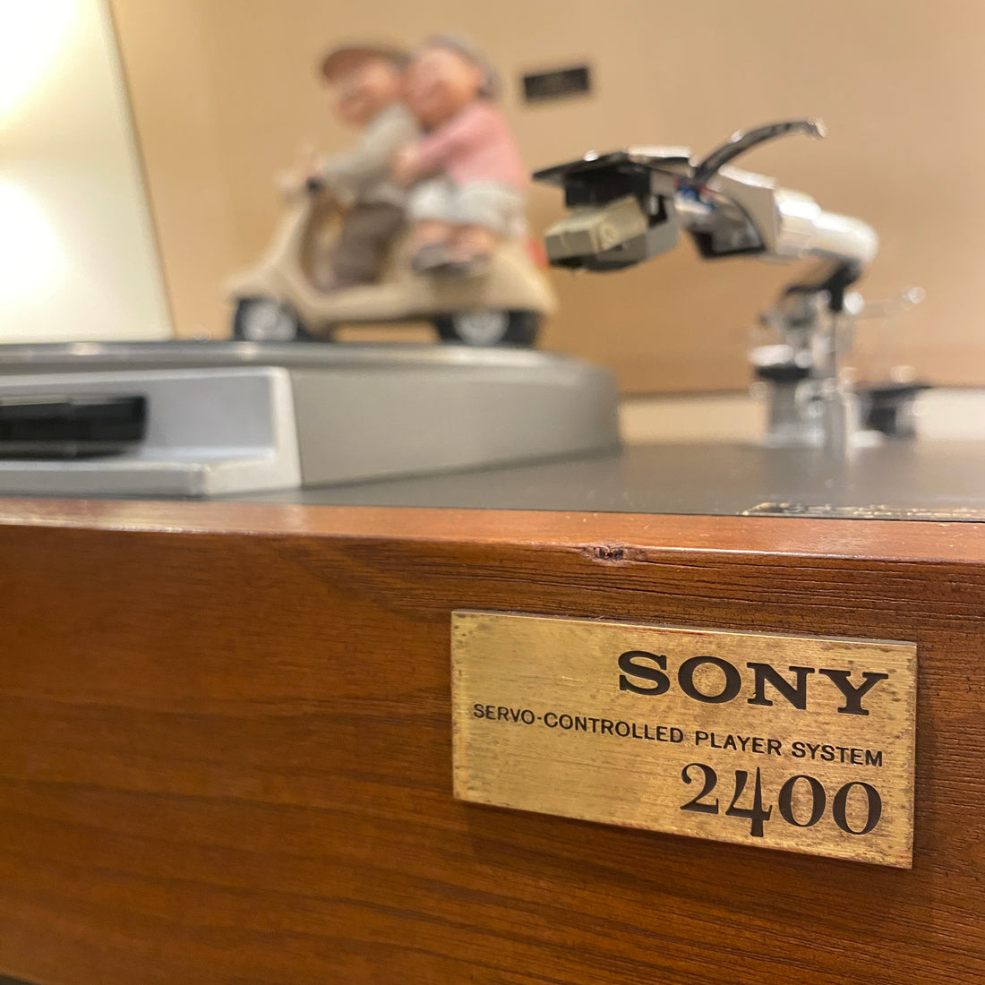 Sony PS-2400 Manual Belt Drive Turntable (220V)