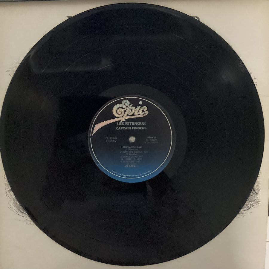 แผ่นเสียง Lee Ritenour - Captain Fingers Vinyl VG+