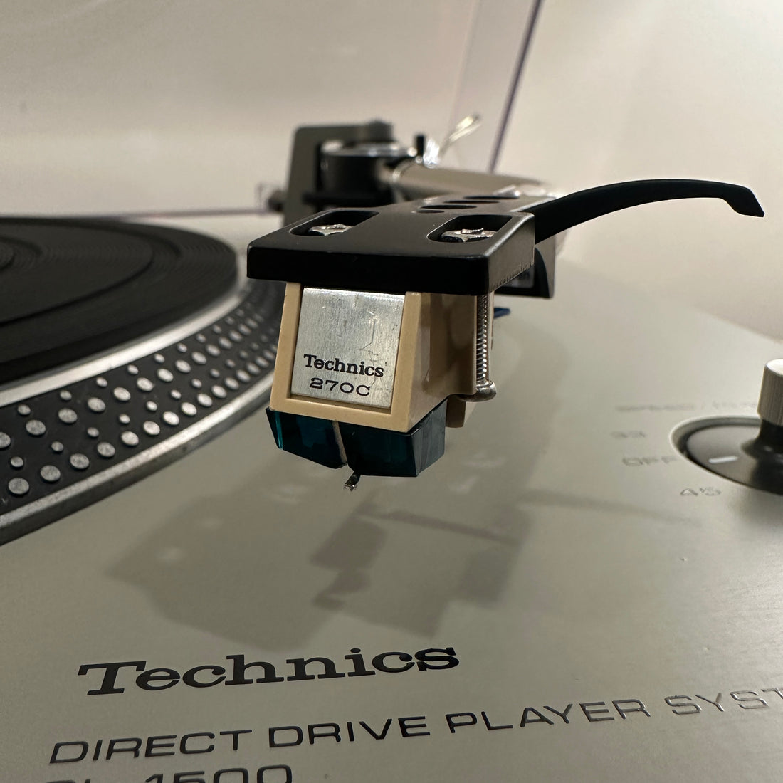 เครื่องเล่นแผ่นเสียง Technics SL-1500 Manual Direct Drive Turntable (220V)