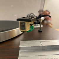 เครื่องเล่นแผ่นเสียง Aiwa AP-D11 Auto Return Belt Drive Turntable (220V)