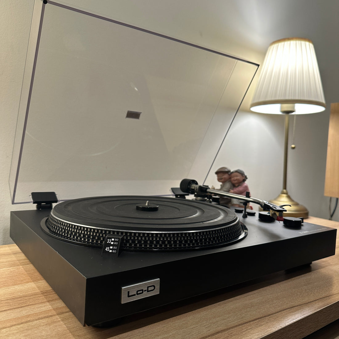 เครื่องเล่นแผ่นเสียง Lo-D (Hitachi) PS-17 Semi-auto Belt Drive Turntable (220V)
