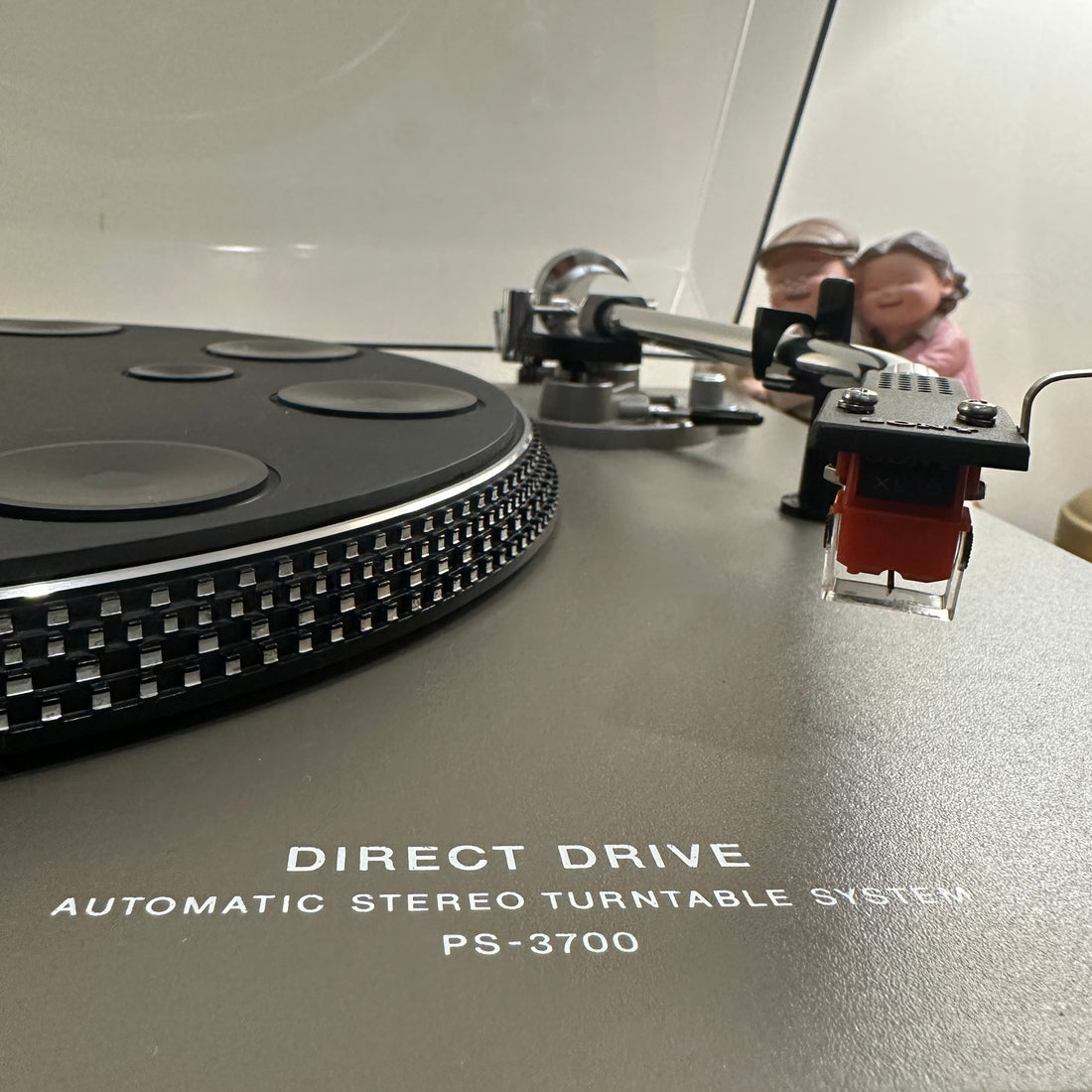 เครื่องเล่นแผ่นเสียง Sony PS-3700 Auto Return Direct Drive Turntable (220V)