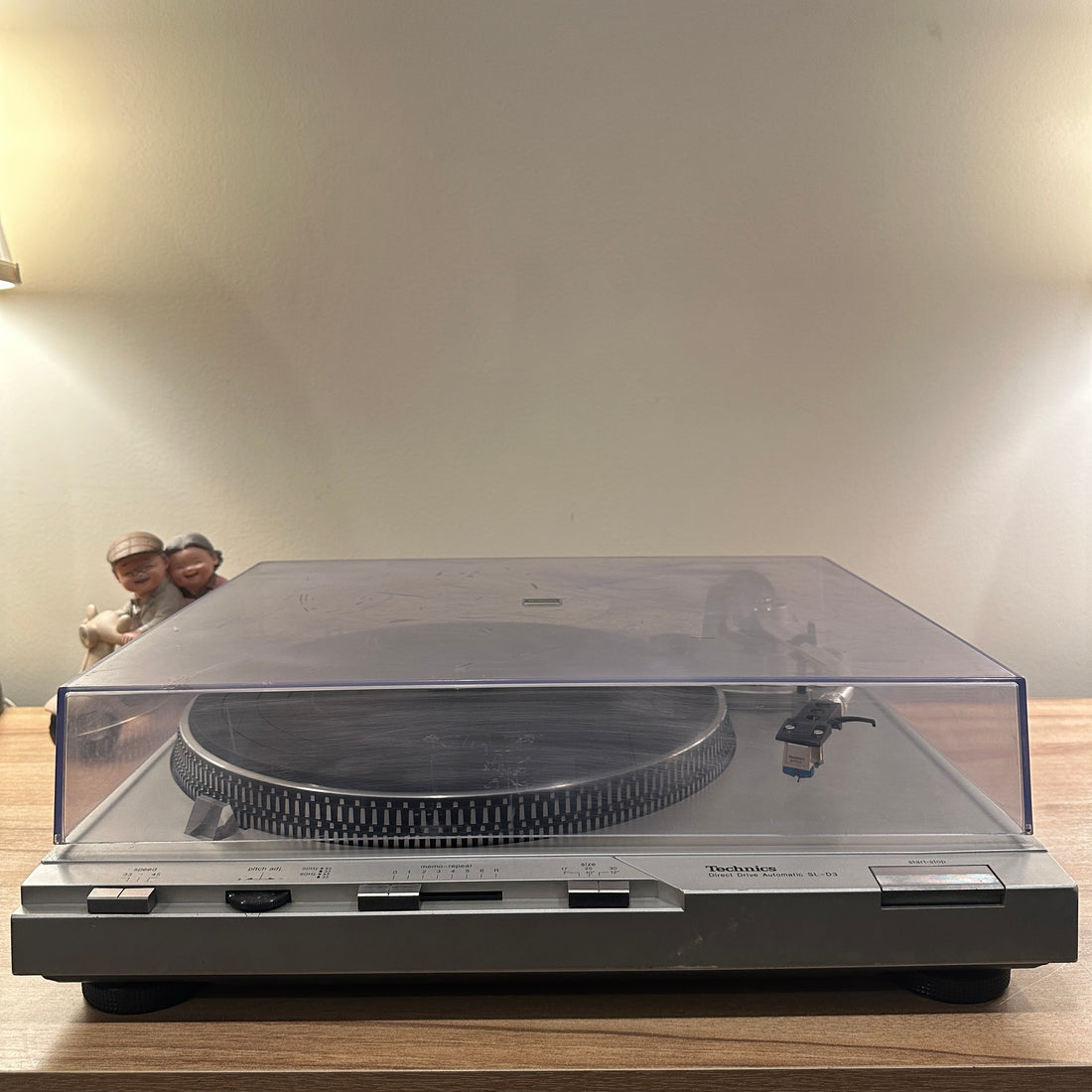 เครื่องเล่นแผ่นเสียง Technics SL-D3 Fully Automatic Direct Drive Turntable (220V)