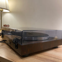 เครื่องเล่นแผ่นเสียง Aiwa AP-D11 Auto Return Belt Drive Turntable (220V)