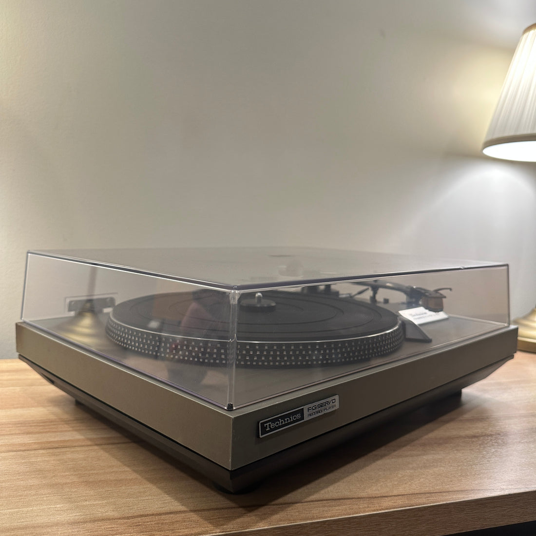 เครื่องเล่นแผ่นเสียง Technics SL-26 Semi-auto Belt Drive Turntable (220V)