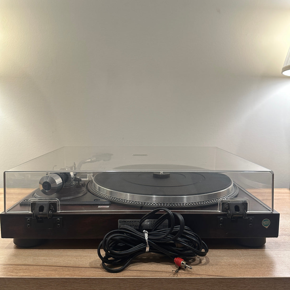 เครื่องเล่นแผ่นเสียง Pioneer PL-1050W Semi Auto Belt Drive Turntable (100V)