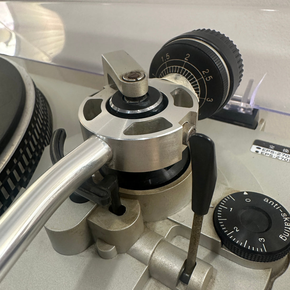 เครื่องเล่นแผ่นเสียง Technics SL-D3 Fully Automatic Direct Drive Turntable (220V)