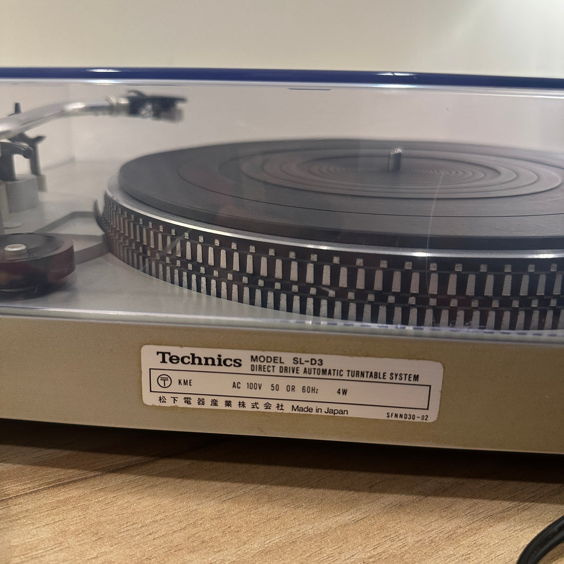 เครื่องเล่นแผ่นเสียง Technics SL-D3 Fully Automatic Direct Drive Turntable (220V)