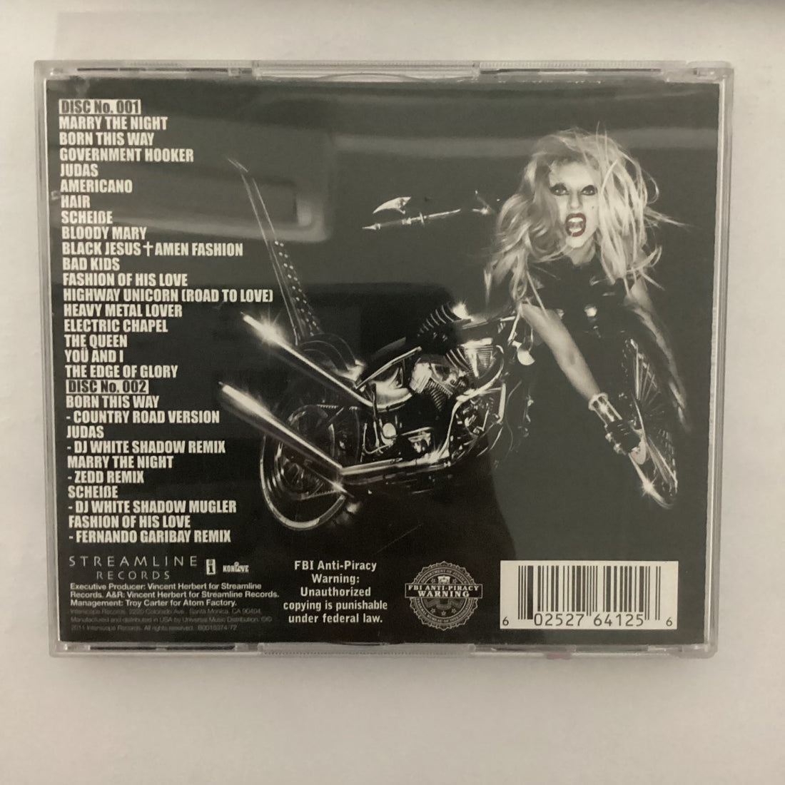 ซีดี Lady Gaga - Born This Way CD VG 2CDs