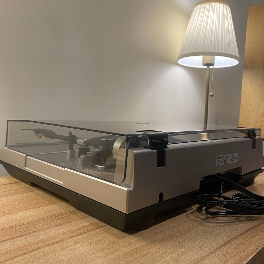เครื่องเล่นแผ่นเสียง Pioneer PL-Y7A Fully Automatic Direct Drive Turntable (220V)