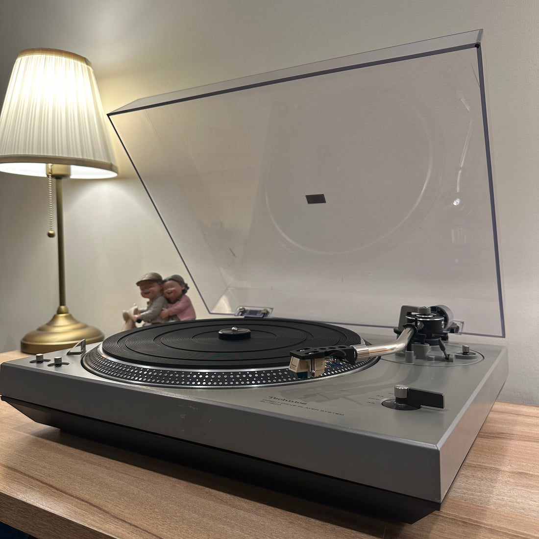 เครื่องเล่นแผ่นเสียง Technics SL-1500 Manual Direct Drive Turntable (220V)
