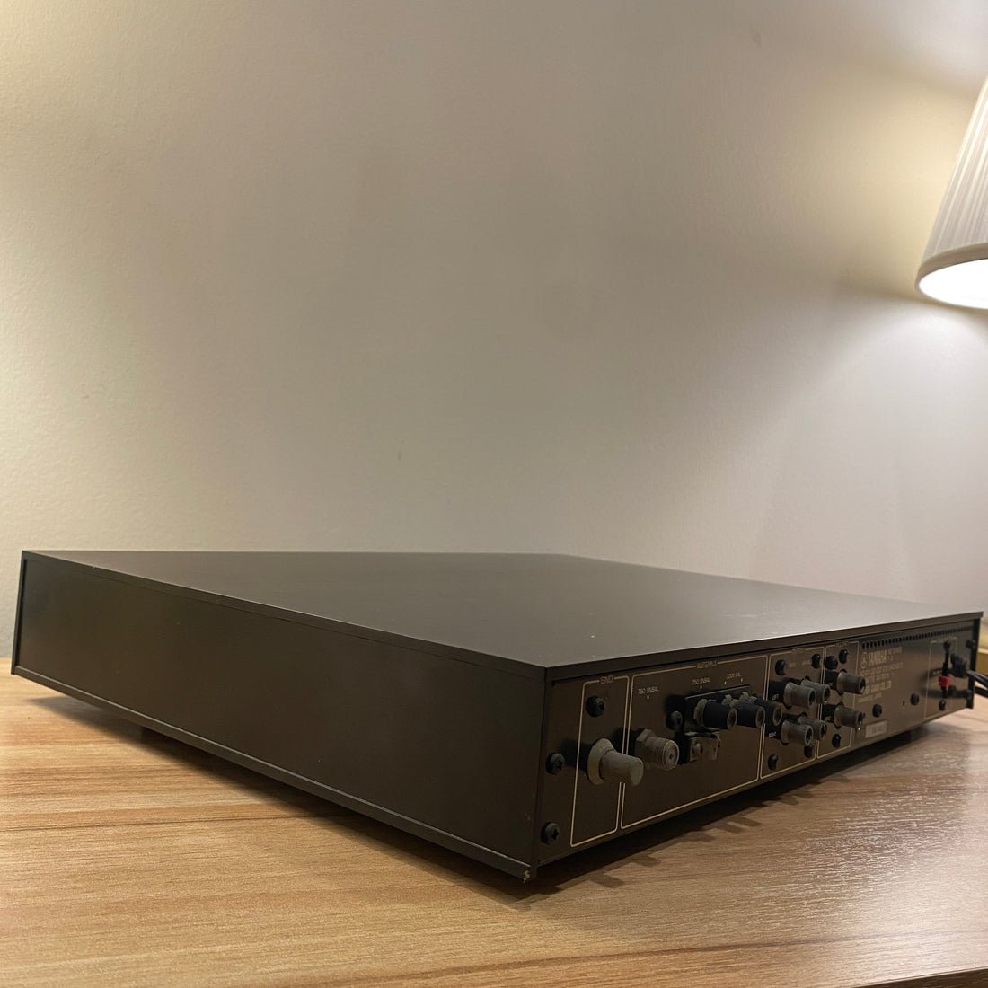 Yamaha T-2 FM Stereo Tuner (220V)