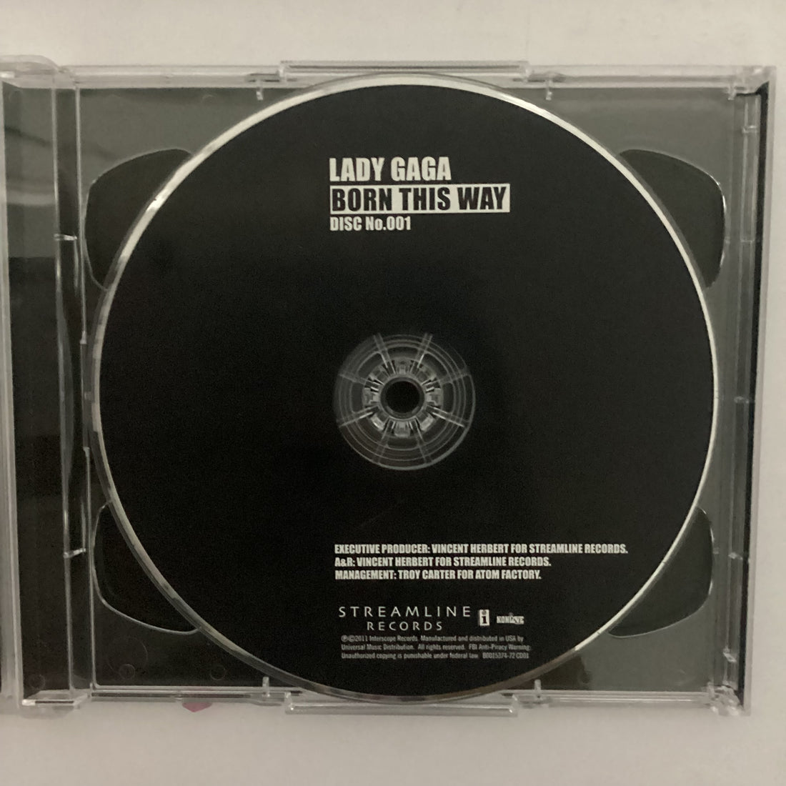 ซีดี Lady Gaga - Born This Way CD VG 2CDs