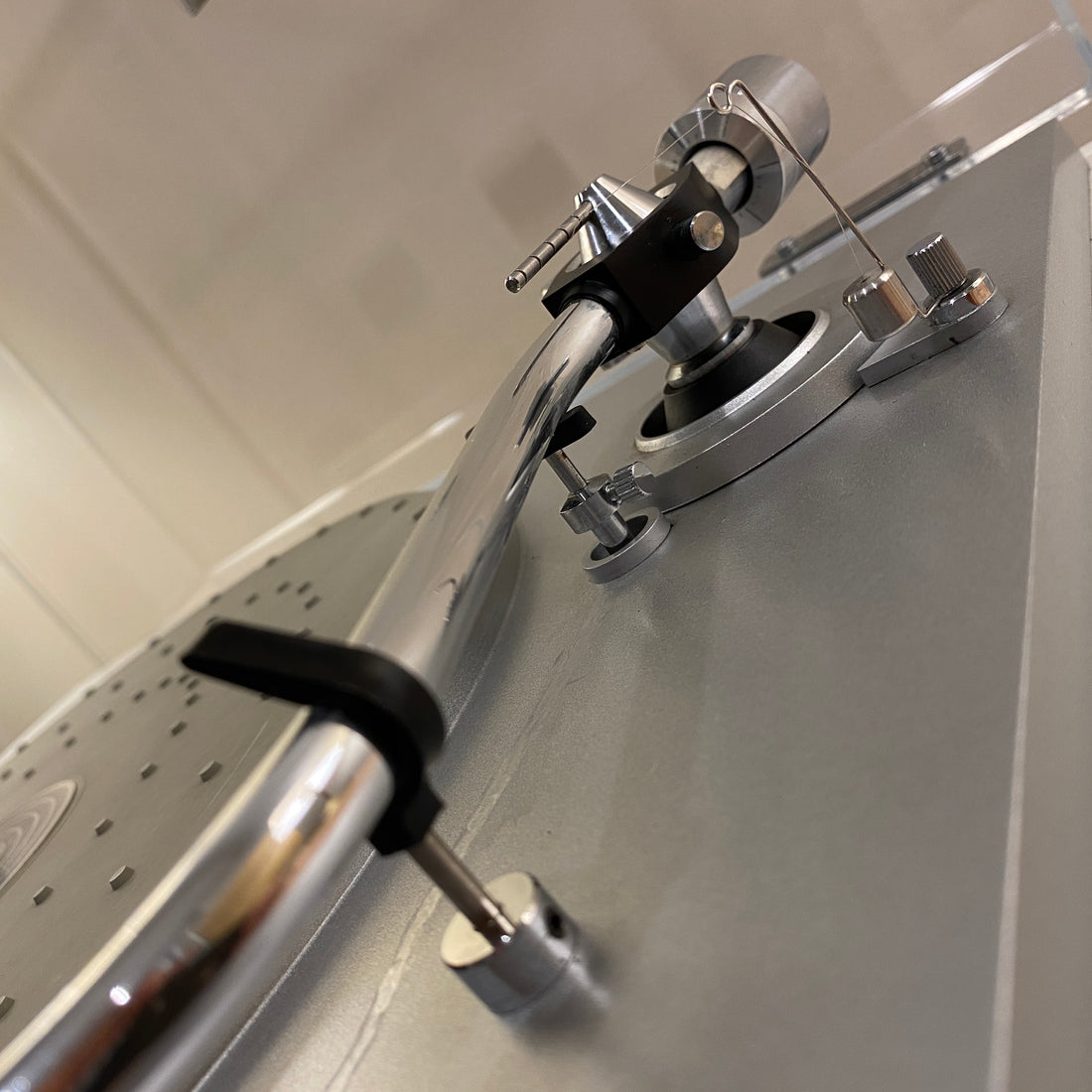 Yamaha IS-66P Belt-Drive Semi-automatic Turntable (110V)