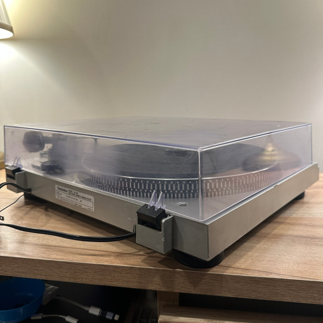 เครื่องเล่นแผ่นเสียง Technics SL-D3 Fully Automatic Direct Drive Turntable (220V)