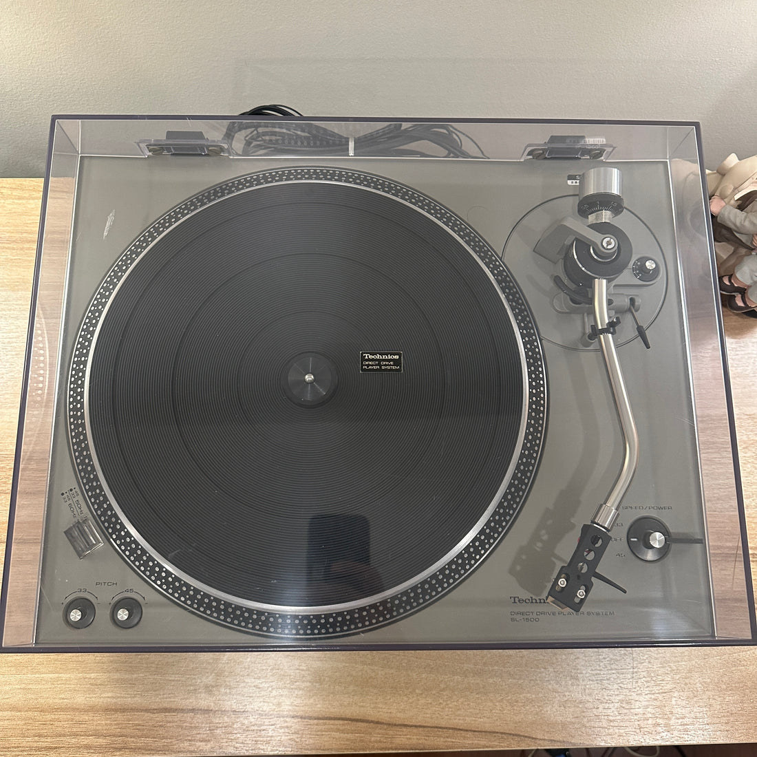 เครื่องเล่นแผ่นเสียง Technics SL-1500 Manual Direct Drive Turntable (220V)