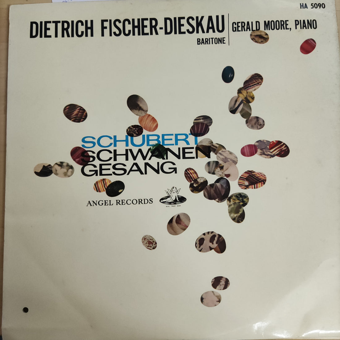 แผ่นเสียง Dietric Fischer-Dieskau,Gerald Moore - Schubert Schwanen Gesang (Vinyl) (VG+) (แผ่นสี)