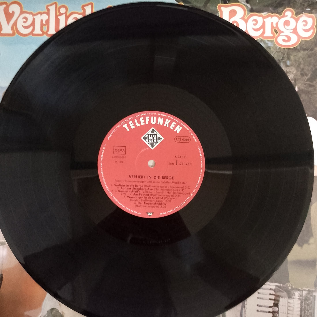 แผ่นเสียง Peppi Hallmannsegger Und Seine Fichtler Musikanten - Verliebt In Die Berge Vinyl VG+