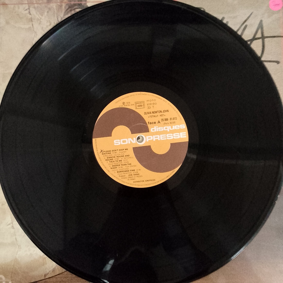 แผ่นเสียง Olivia Newton-John - Totally Hot Vinyl VG