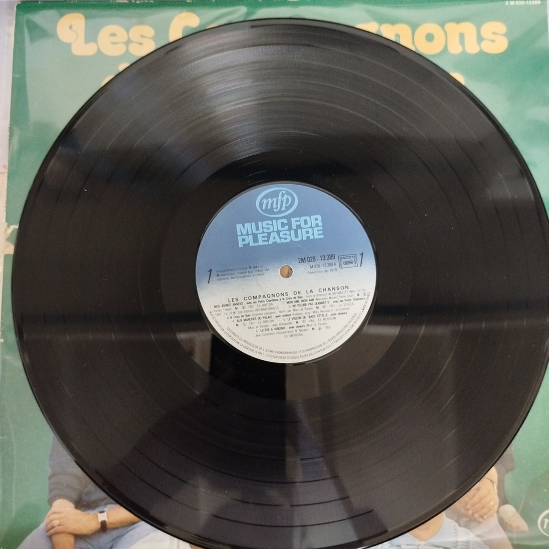 แผ่นเสียง Les Compagnons De La Chanson - Avec Edith Piaf et Les Petits Chanteurs A La Croix De Bois Vinyl VG