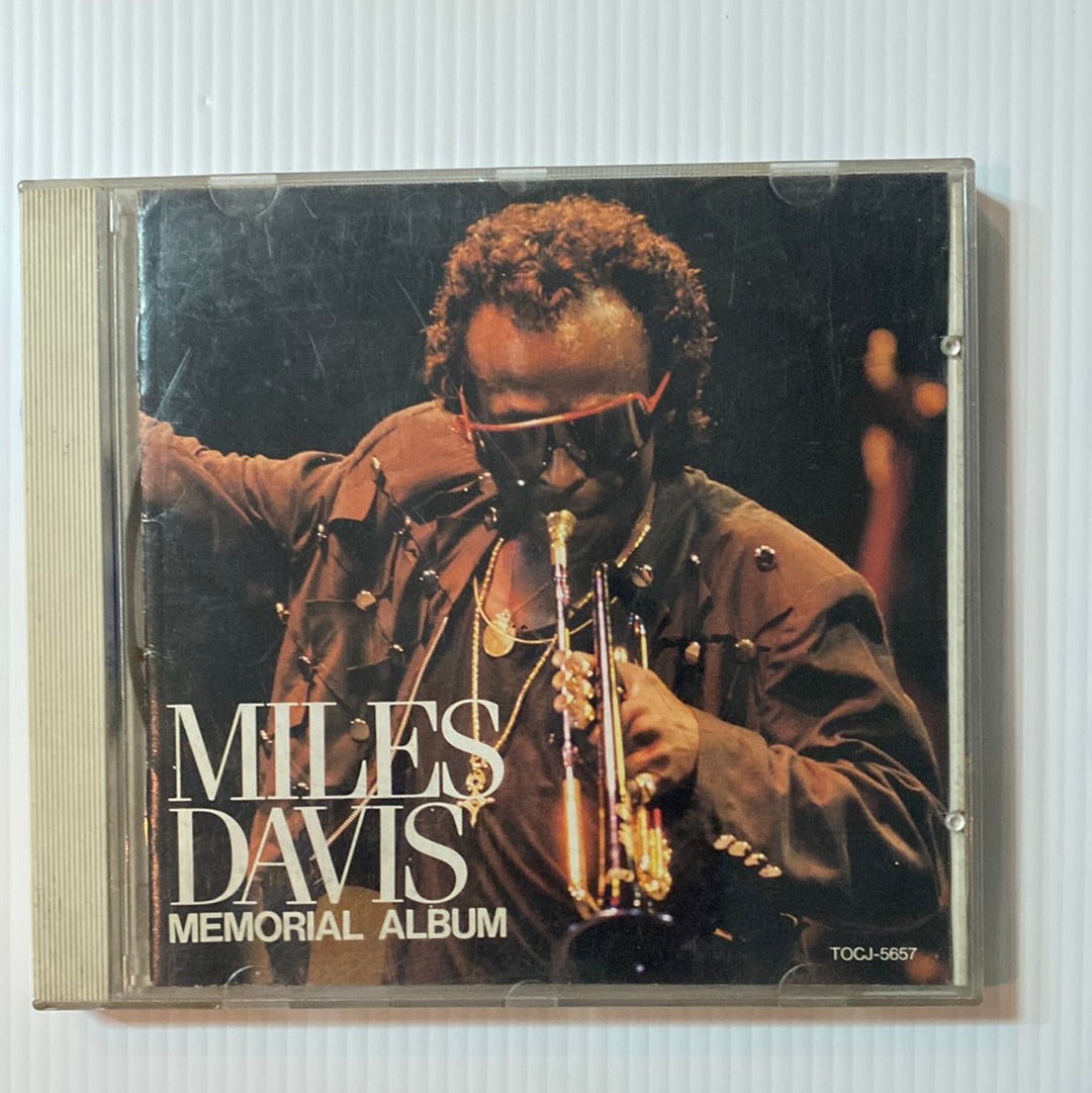 ซีดี Miles Davis - Memorial Album (CD) (G+)