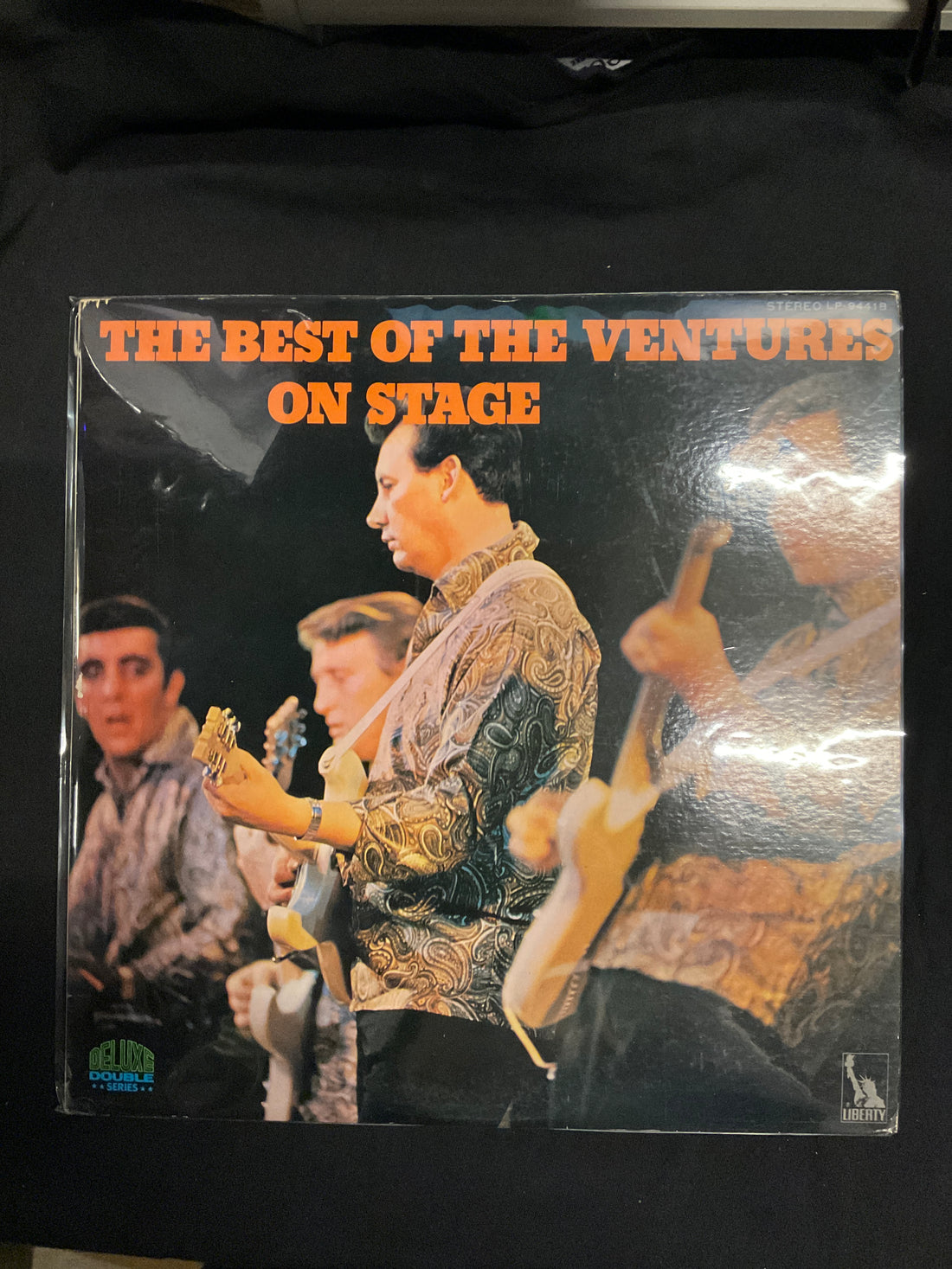 แผ่นเสียง The Ventures - The Best Of The Ventures On Stage Vinyl VG+