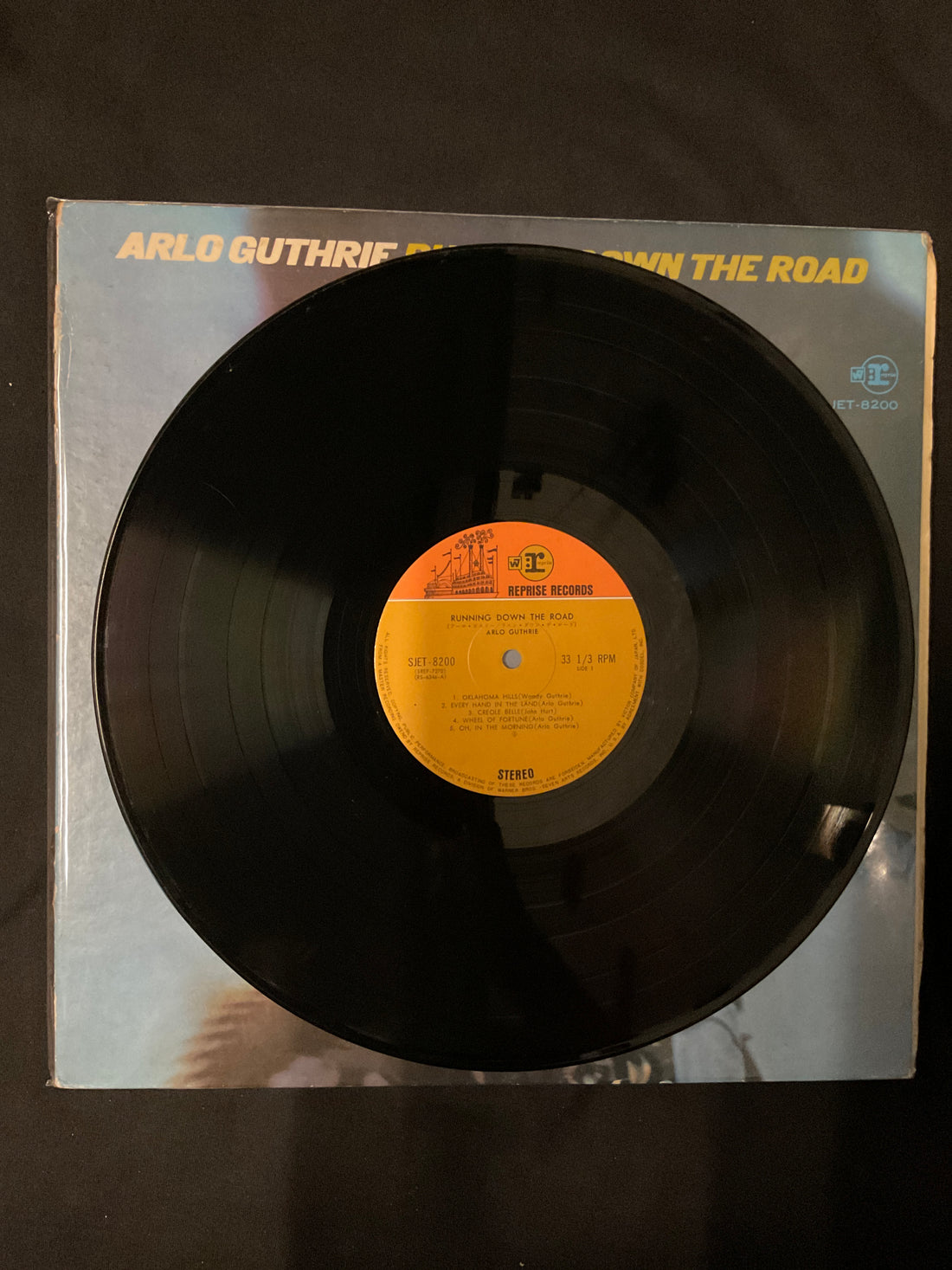 แผ่นเสียง Arlo Guthrie - Running Down The Road Vinyl VG+