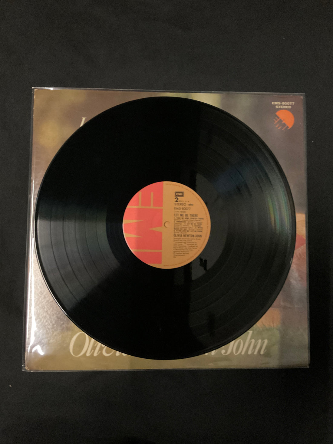 แผ่นเสียง Olivia Newton-John - Let Me Be There Vinyl VG+